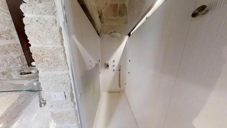 Design Tek Büyük Yataklı Oda, 1 Büyük (Queen) Boy Yatak, Özel Banyo, Kule