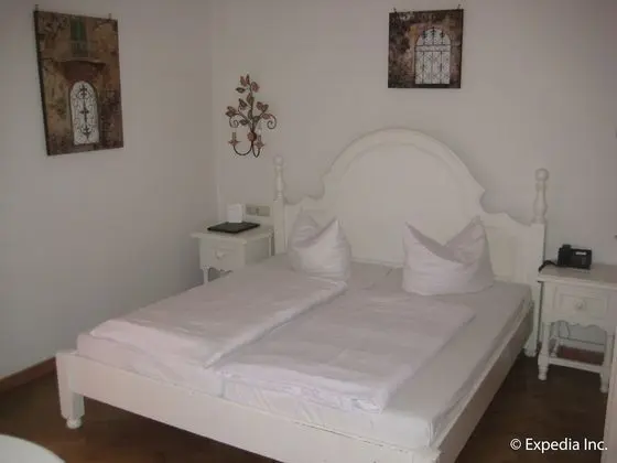 Standard Tek Büyük veya İki Ayrı Yataklı Oda