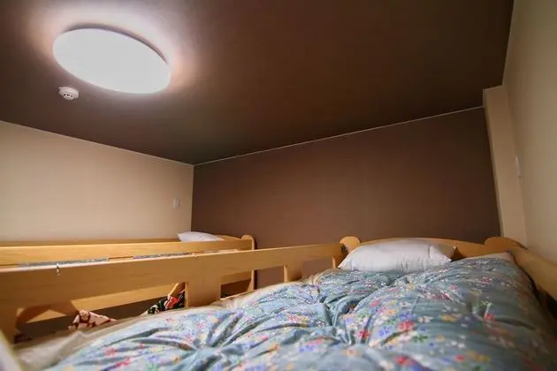 Oda, 4 Yatak Odası, Sigara İçilmez, Buzdolabı