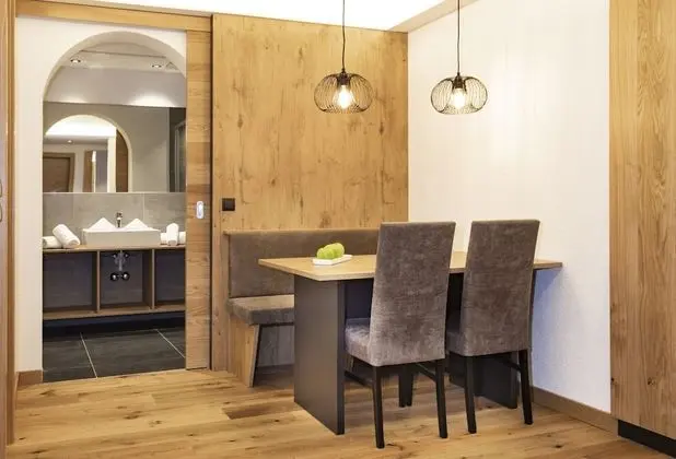 Exclusive Stüdyo Süit