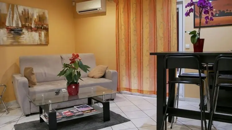 City Tek Büyük Yataklı Oda