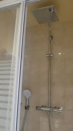 City Tek Büyük Yataklı Oda