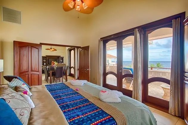 Luxury Çatı Katı Süiti (Penthouse), 3 Yatak Odası, Balkon, Denize Sıfır