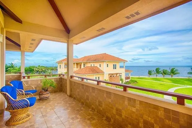 Luxury Çatı Katı Süiti (Penthouse), 3 Yatak Odası, Balkon, Denize Sıfır
