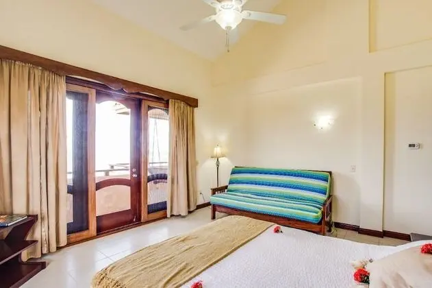 Luxury Çatı Katı Süiti (Penthouse), 3 Yatak Odası, Balkon, Denize Sıfır