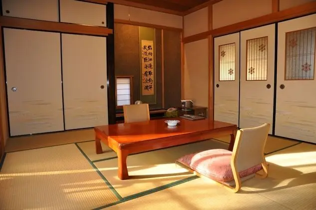Traditional Oda (Japanese Style for 4 Guests)