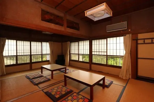 Traditional Oda (Japanese Style for 6 Guests)