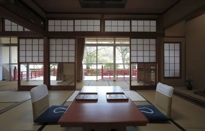 Traditional Oda (Run of House)