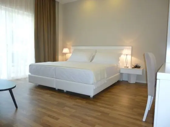Tek Büyük veya İki Ayrı Yataklı Oda, Balkon