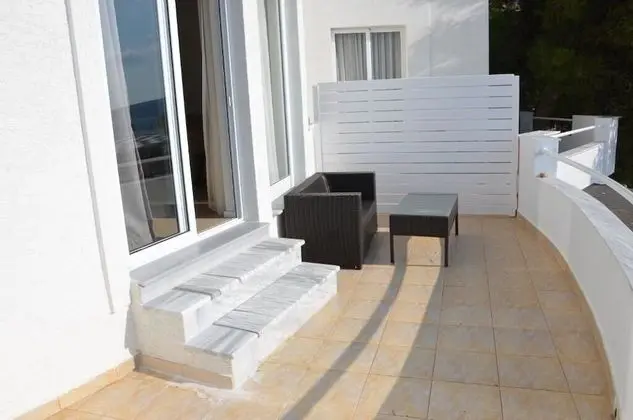 Üç Kişilik Oda, Balkon