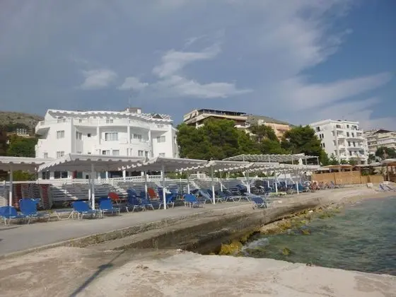 Üç Kişilik Oda, Balkon