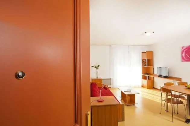 Apart Daire, 1 Yatak Odası, Küçük Mutfak