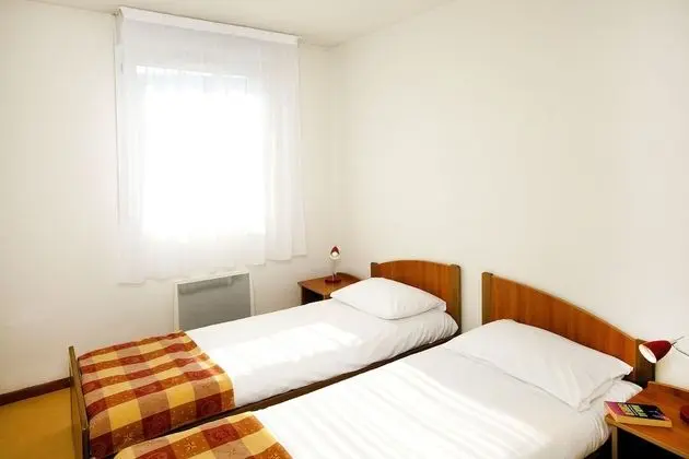 Apart Daire, 2 Yatak Odası, Küçük Mutfak