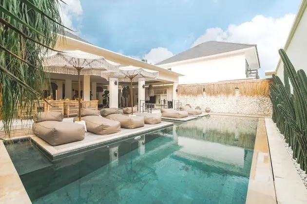 Basic Villa, Birden Çok Yatak