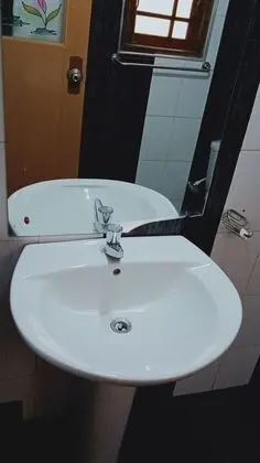 Family Tek Büyük Yataklı Oda, 1 Yatak Odası, Engellilere Uygun, Bahçe Manzaralı