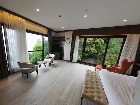 Suite, Deniz Manzaralı