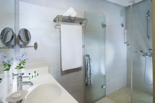 Standard Tek Büyük Yataklı Oda, Havuz Manzaralı, Havuz Kenarı