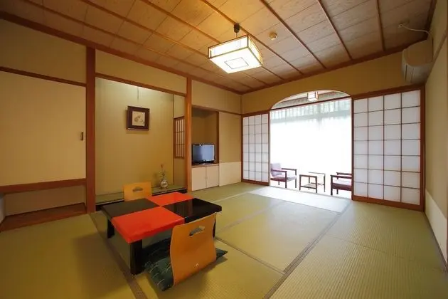 Traditional Oda (Japanese Style)