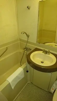 Tek Büyük Yataklı Oda, Sigara İçilebilir
