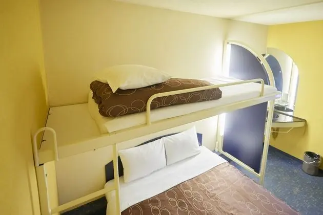 Oda, Sigara İçilmez (with Bunk Bed)