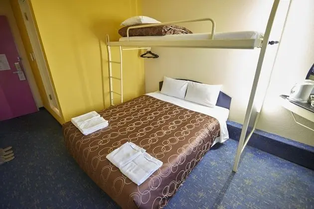 Oda, Sigara İçilmez (with Bunk Bed)
