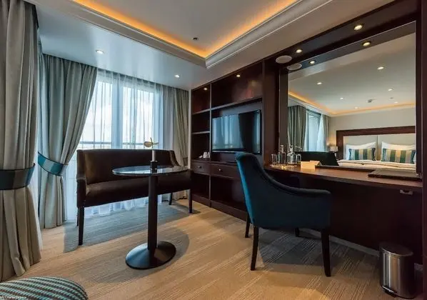 Business Tek Büyük veya İki Ayrı Yataklı Oda, Şehir Manzaralı