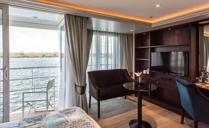 Business Tek Büyük veya İki Ayrı Yataklı Oda, Şehir Manzaralı