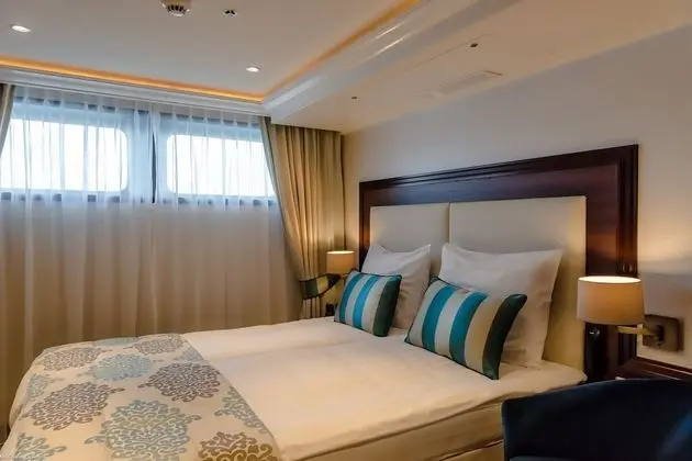 Standard Tek Büyük veya İki Ayrı Yataklı Oda, Nehir Manzaralı
