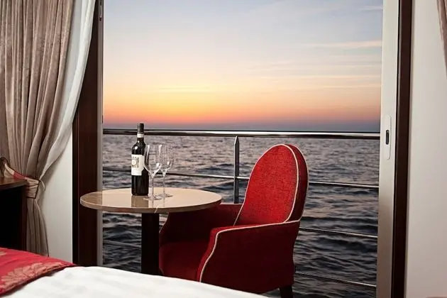 Comfort Tek Büyük Yataklı Oda, Balkon, Nehir Manzaralı
