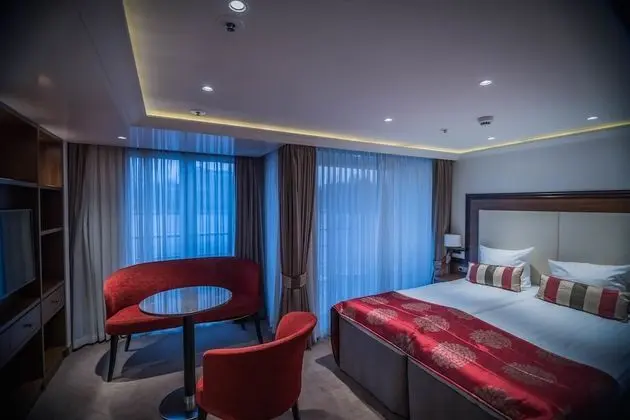 Business Süit, Balkon, Nehir Manzaralı