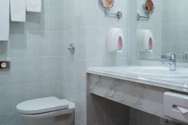 Comfort Tek Büyük Yataklı Oda