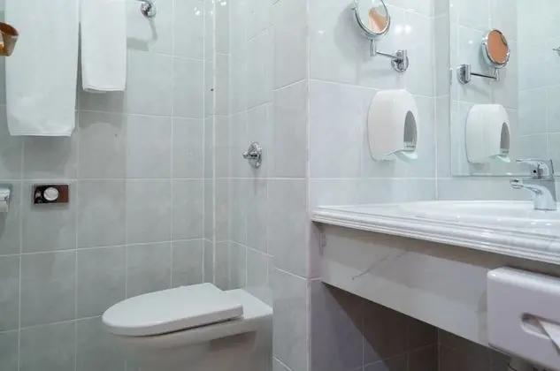 Superior Tek Büyük veya İki Ayrı Yataklı Oda