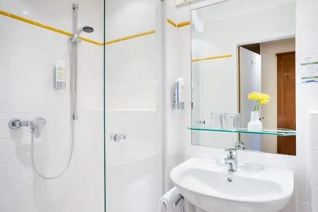 Comfort Büyük Yataklı Tek Kişilik Oda