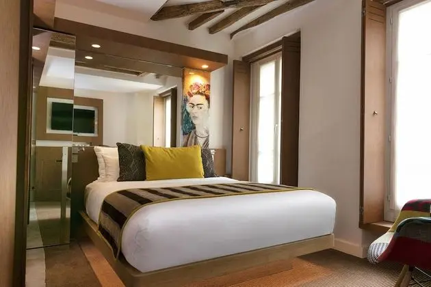 Deluxe Tek Büyük Yataklı Oda