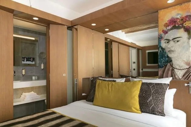 Deluxe Tek Büyük Yataklı Oda