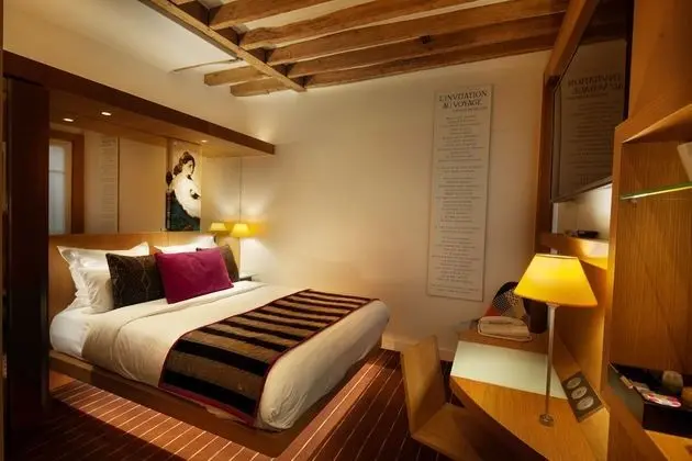 Tek Büyük veya İki Ayrı Yataklı Oda