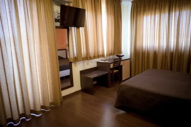 Büyük Yataklı Tek Kişilik Oda