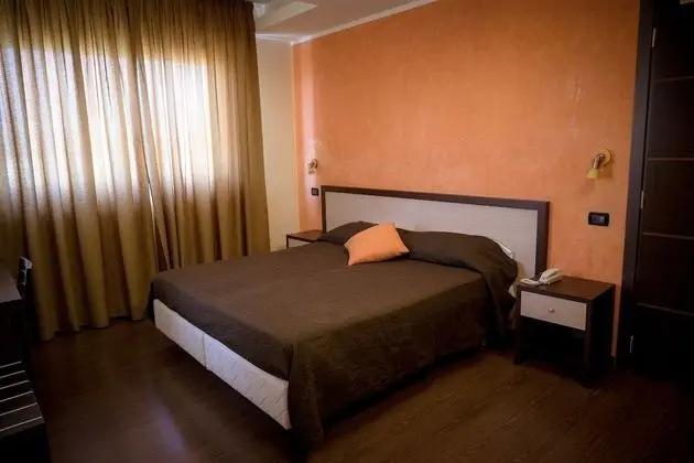 Tek Büyük Yataklı Oda, 1 Büyük (Queen) Boy Yatak