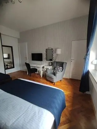 Deluxe Tek Büyük veya İki Ayrı Yataklı Oda, Birden Çok Yatak, Banyolu/Duşlu (Shared Apartment)