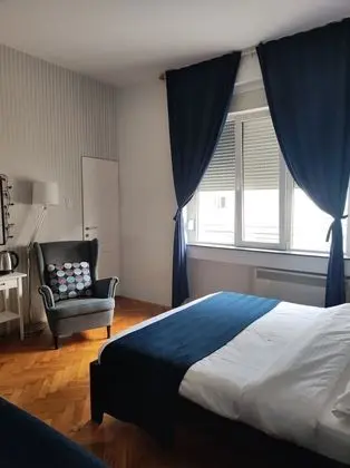 Deluxe Tek Büyük veya İki Ayrı Yataklı Oda, Birden Çok Yatak, Banyolu/Duşlu (Shared Apartment)