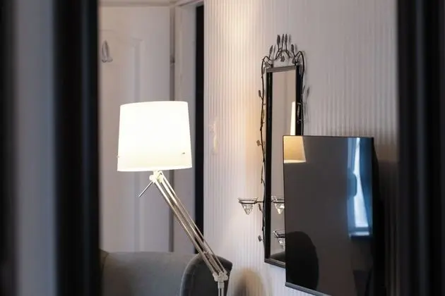Deluxe Tek Büyük veya İki Ayrı Yataklı Oda, Birden Çok Yatak, Banyolu/Duşlu (Shared Apartment)