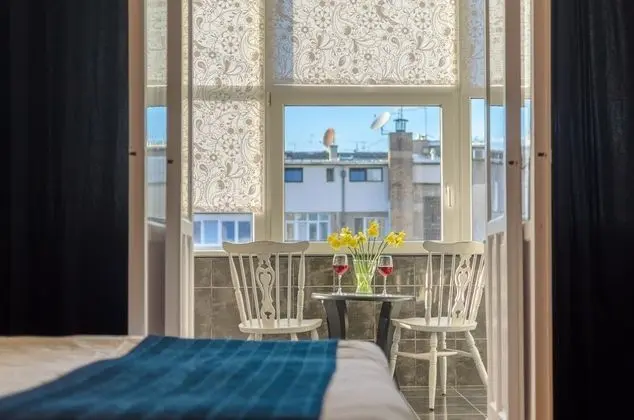 Superior Double or Twin Room, Detached Private Bathroom, (shared apartment)