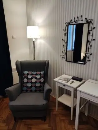 Superior Double or Twin Room, Detached Private Bathroom, (shared apartment)
