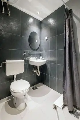 Superior Double or Twin Room, Detached Private Bathroom, (shared apartment)