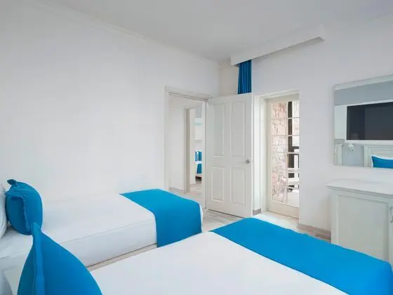 https://images.etstur.com/imgproxy/resize/2560x1440/files/images/hotelImages/etsrooms/516640/Selectum_Collection_Bodrum_20250718102633_4.jpg