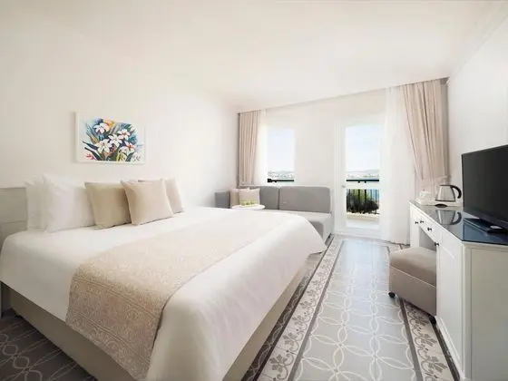 https://images.etstur.com/files/images/hotelImages/TR/98037/l/Asteria-Bodrum-Resort-Oda-340913.jpg