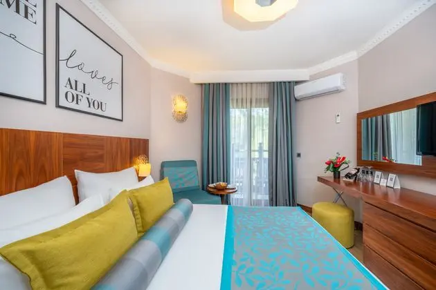 https://images.etstur.com/imgproxy/resize/2560x1440/files/images/hotelImages/etsrooms/1069/Selectum_Family_Resort_Belek_20250115124916_4.jpg