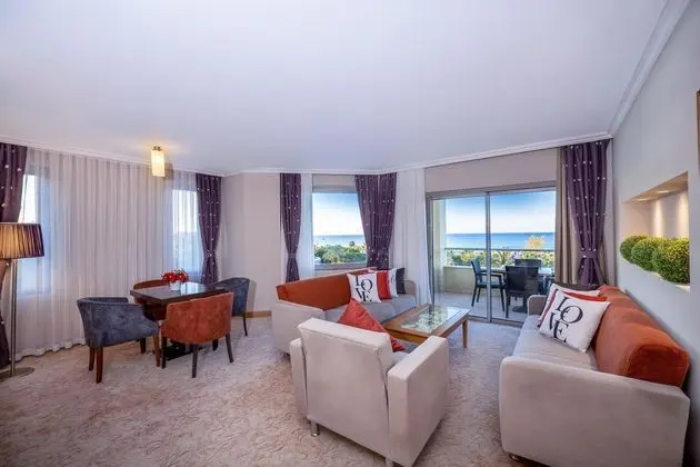 https://images.etstur.com/files/images/hotelImages/TR/215745/l/Selectum-Family-Side-Oda-356361.jpg