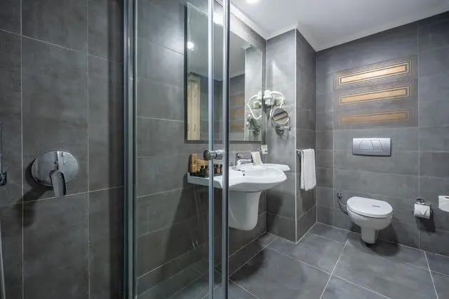 https://images.etstur.com/files/images/hotelImages/TR/215745/l/Selectum-Family-Side-Oda-356373.jpg