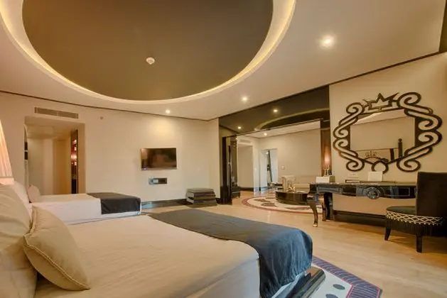 https://images.etstur.com/imgproxy/resize/2560x1440/files/images/hotelImages/etsrooms/123/Selectum_Luxury_Resort_20250218093015_2.jpg